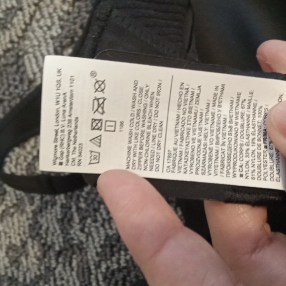 Athleta Advance Front Zip Criss Cross Black Bra Womens 38C - Picture 5 of 6